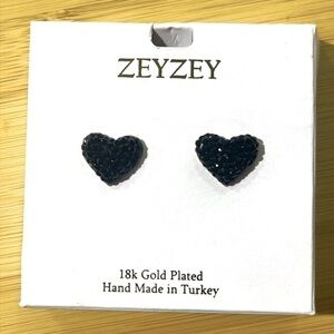 Brand New 18K Gold Plated Black Heart Beaded Stud Post Earrings Handmade Turkey